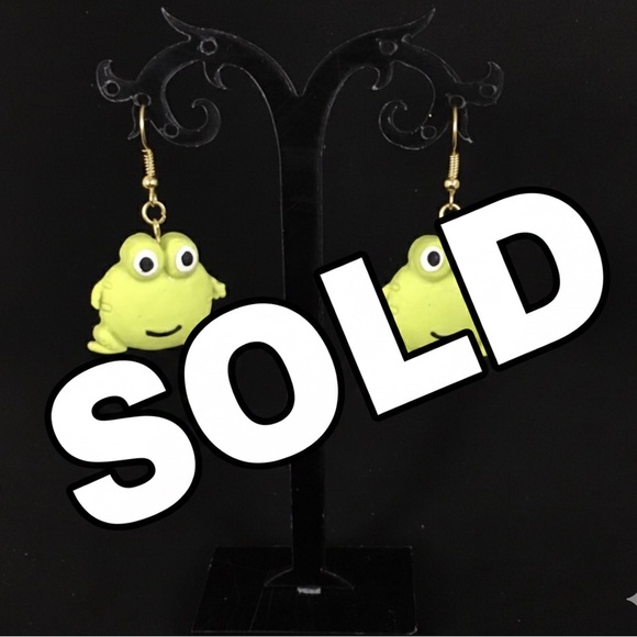 Handmade by Kool Klay Jewelry - Handmade Polymer Clay Frog Earrings